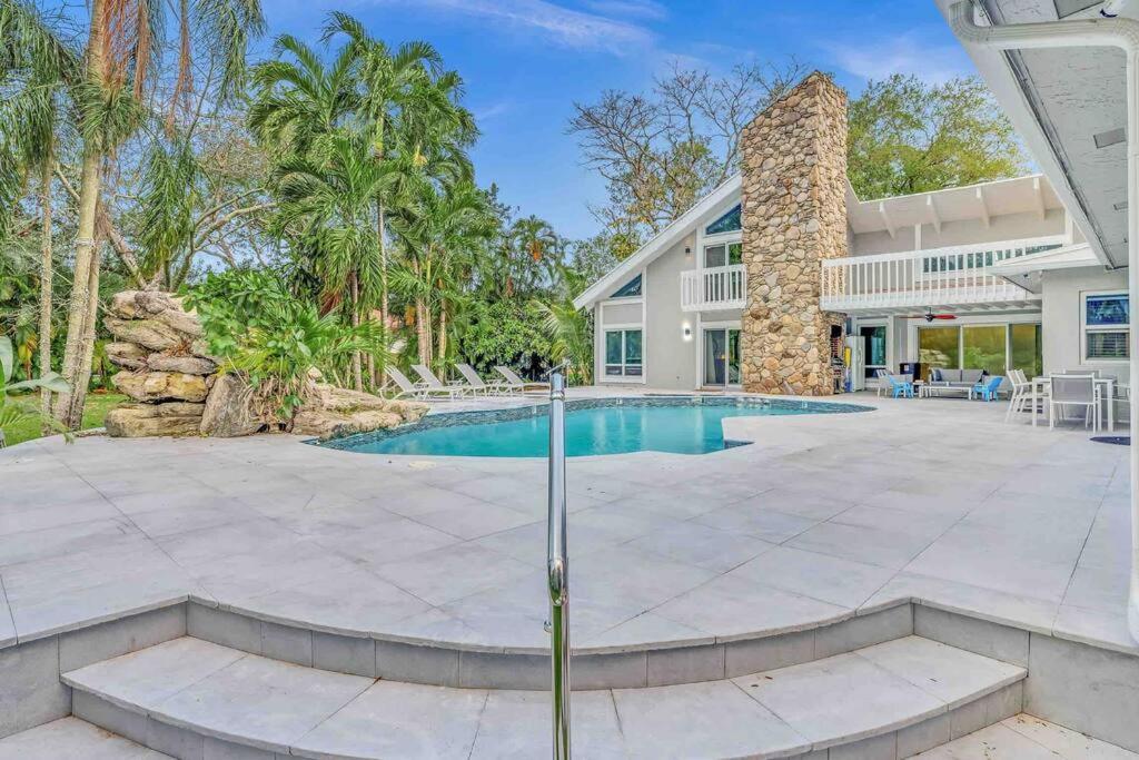 Rare Hidden Getaway Heated Pool 1.5 Acres! Sleeps 16 Villa Fort Lauderdale Ngoại thất bức ảnh