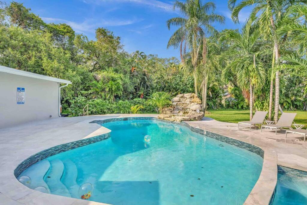Rare Hidden Getaway Heated Pool 1.5 Acres! Sleeps 16 Villa Fort Lauderdale Ngoại thất bức ảnh